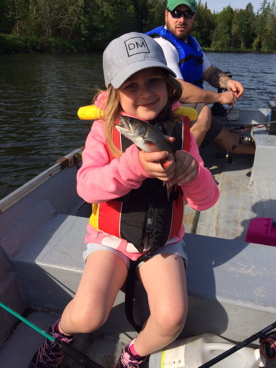 Sebbd05's tweet image. Ma fille adore la pêche