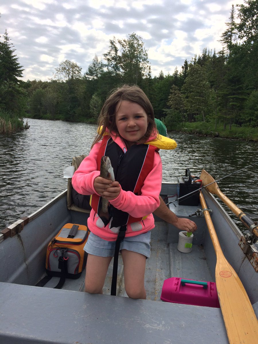 Sebbd05's tweet image. Ma fille adore la pêche