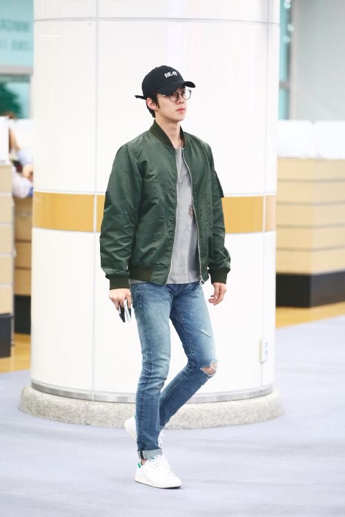 shiro881's tweet photo. มีเว็ปเขียนถึงไอดอลที่มีเซนส์ด้านแฟชั่น ตัวอย่างที่ยกมามีแต่คนแต่งตัวแนวๆเท่ๆเลย หนึ่งใ���นั้นมีเซฮุนด้วย☺️  ลิงค์>> https://t.co/ZYgo6P3iZz https://t.co/xkAyDumHAx