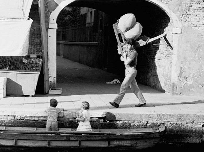 IveserVenezia's tweet photo. #AntichiMestieri
Materassai #Venezia
[foto Luigi "Gigi" Ferrigno]

@CasaLettori https://t.co/H86ApTKTzx