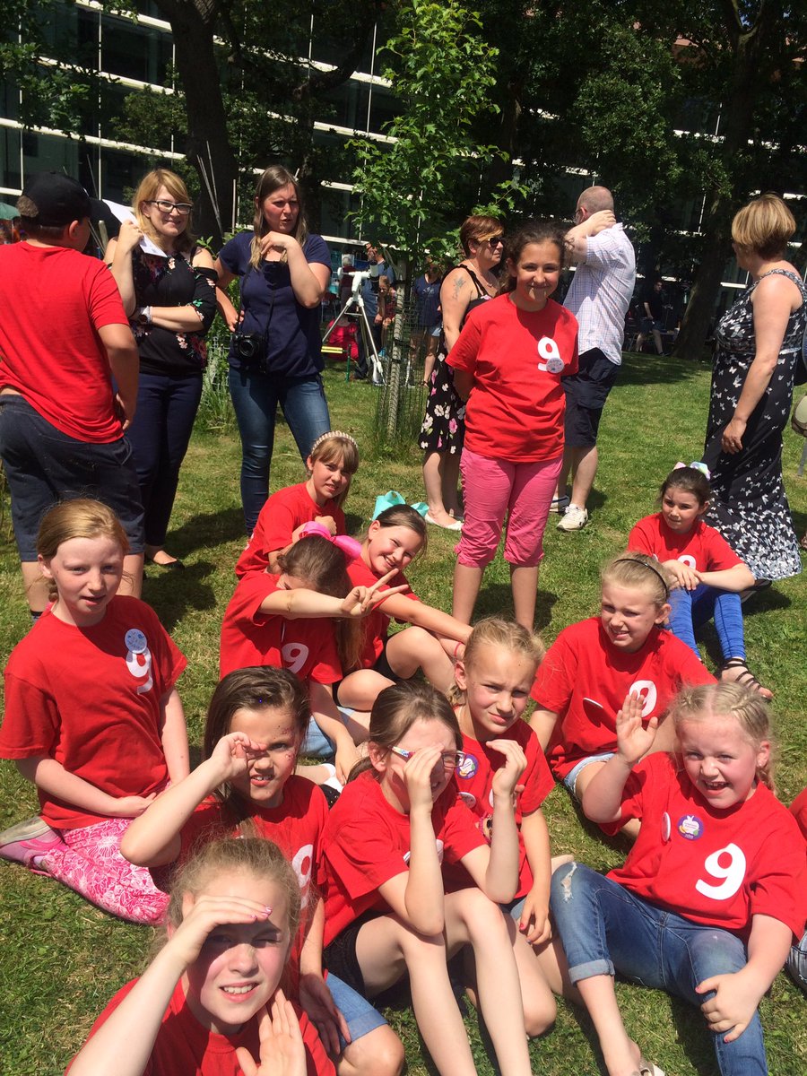 NikkiLawton1's tweet photo. Ready for action at #CREWEOUTLOUD https://t.co/UH9TCdHiD0