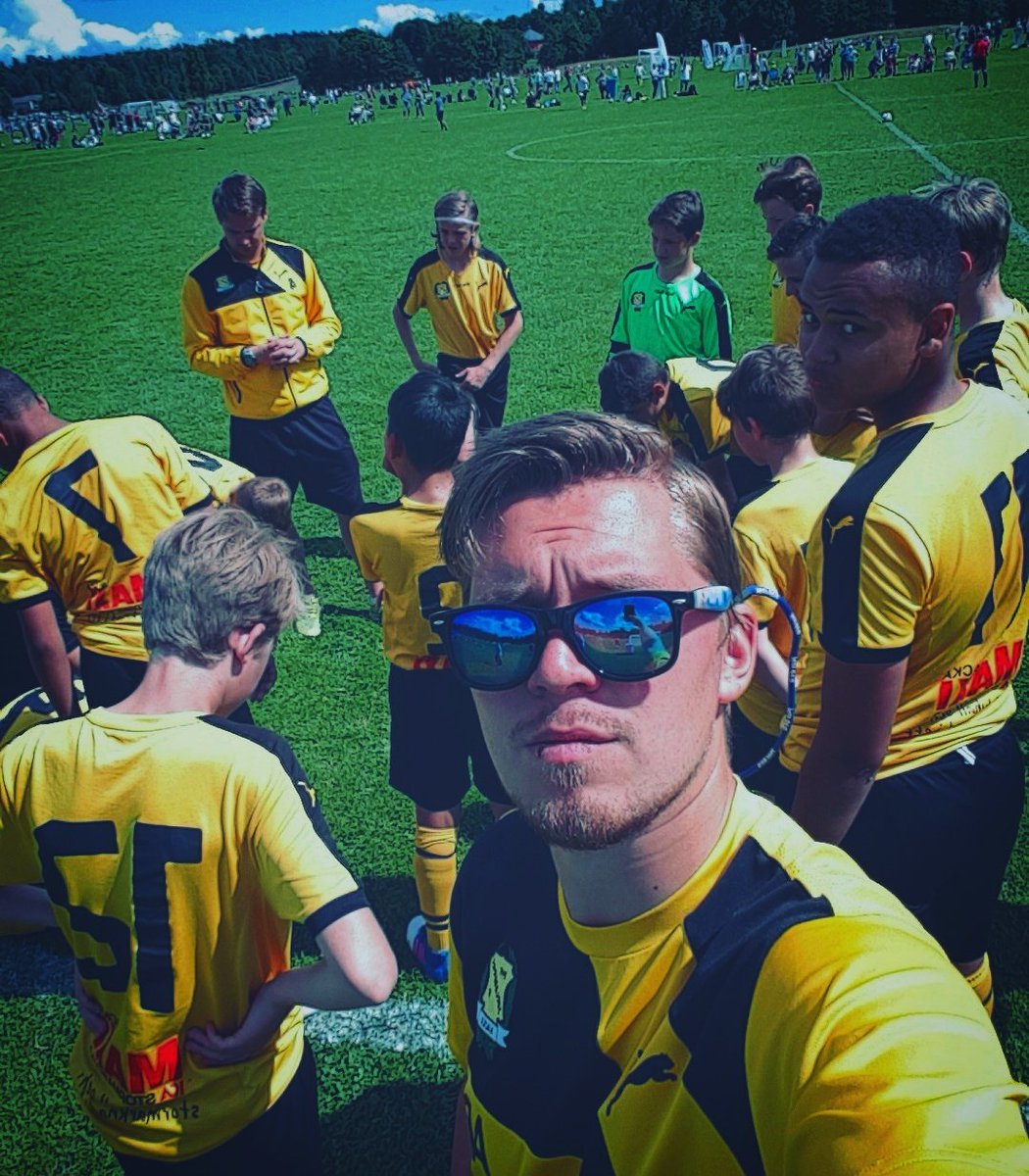 AdrianrexB's tweet photo. I Örebro med @jifp06 & Jarlabergs IF P03-2!
#forzajb # https://t.co/aj3X1R683T
