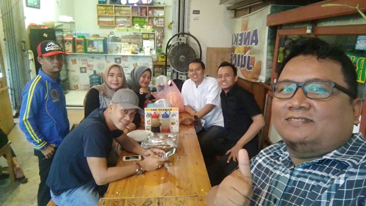 warkopkavdki's tweet photo. Bukber Alumni SMA Negeri 101 '95 @warkopkavdki Meruya https://t.co/alURwFku7r