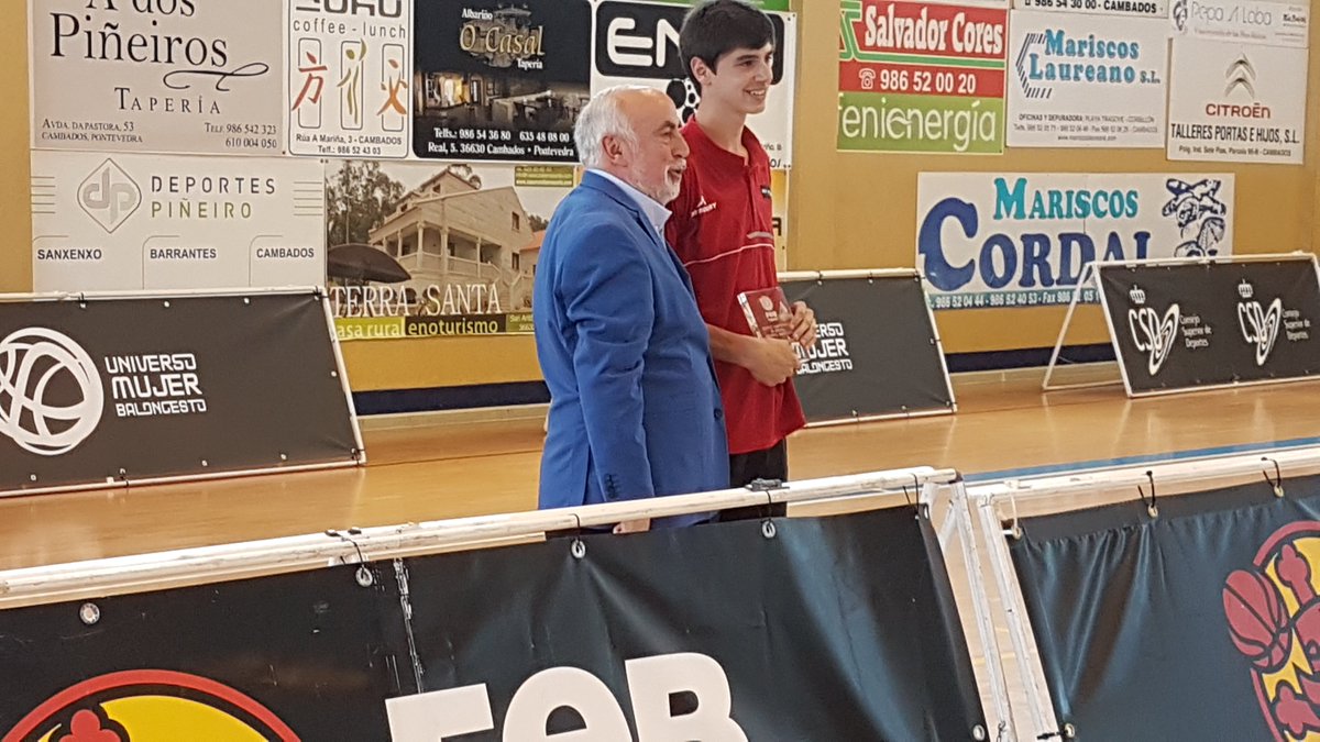 CEBIM_2017's tweet photo. Álvaro Martínez jugador de @BasketZaragoza nombrado mejor pasador, reboteador, anotador y MVP del campeonato. Espectacular!!Enhorabuena !!! https://t.co/Gvfaa8jkVz
