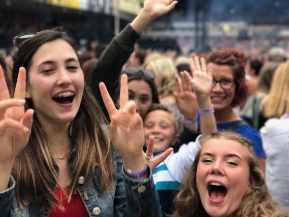 kjwebb75's tweet photo. Great time @takethat in Norwich last night! #wonderland #whataspectacle ✨ https://t.co/XMO4Mdcc89