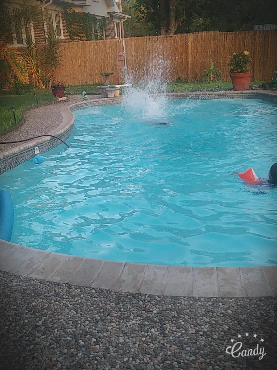 IsabelBrandon6's tweet image. my son 🏊💗