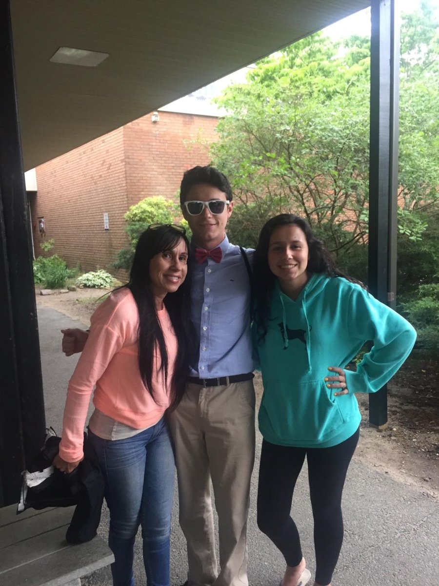 fitzhulk's tweet photo. @fitzys6 , there are 2 missing. @Kaygexo 🦋 #WorkIsImportant https://t.co/231CfZTDK3
