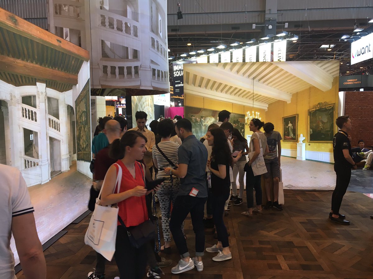 andre_histovery's tweet photo. #VivaTechnology2017 #VivaTech2017 #histovery #VivaTech VENEZ DECOUVRIR CHAMBORD A LA RENAISSANCE ! https://t.co/UTVklwhj7N