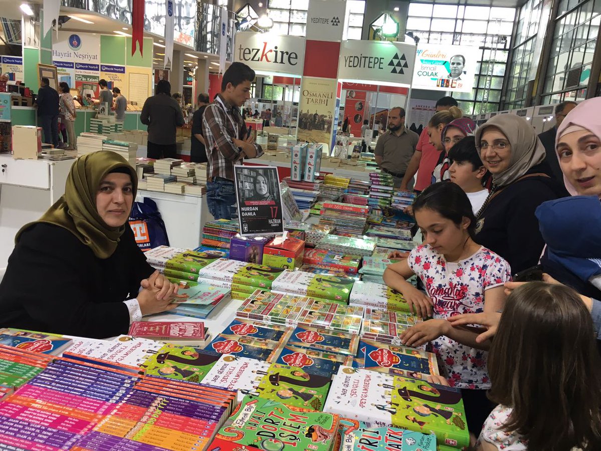 timas_cocuk's tweet photo. Yazarımız Nurdan Damla, Ankara Anfa Altınpark Kitap Fuarı'nda okurlarıyla buluşuyor. 

#iyikikitaplarımvar https://t.co/ItuLy2ToeC