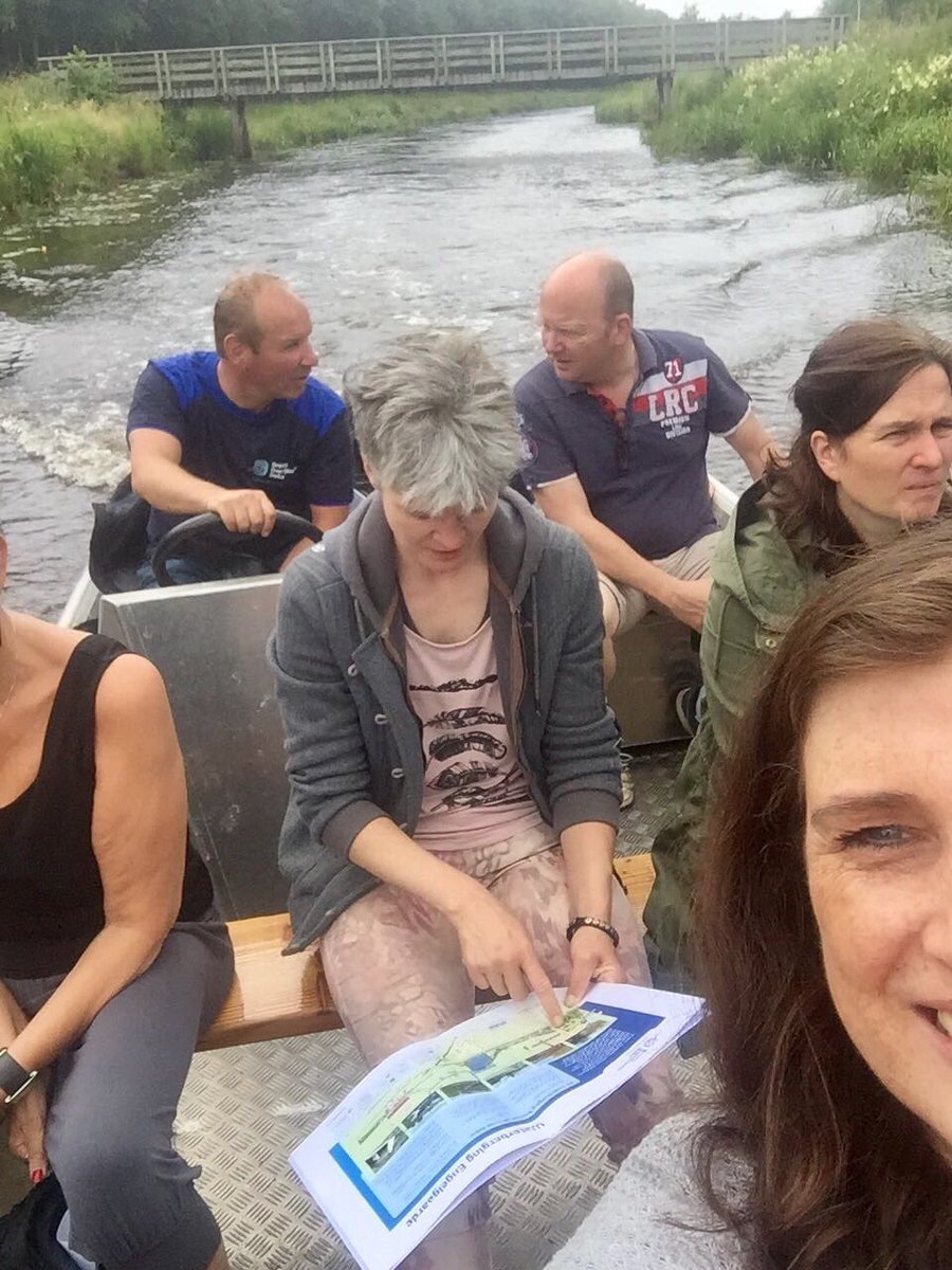 WDODelta's tweet photo. Activiteiten bij de mooie recreatieplas #Engelgaarde. Met  de boot. https://t.co/xK63WPJ3Tw