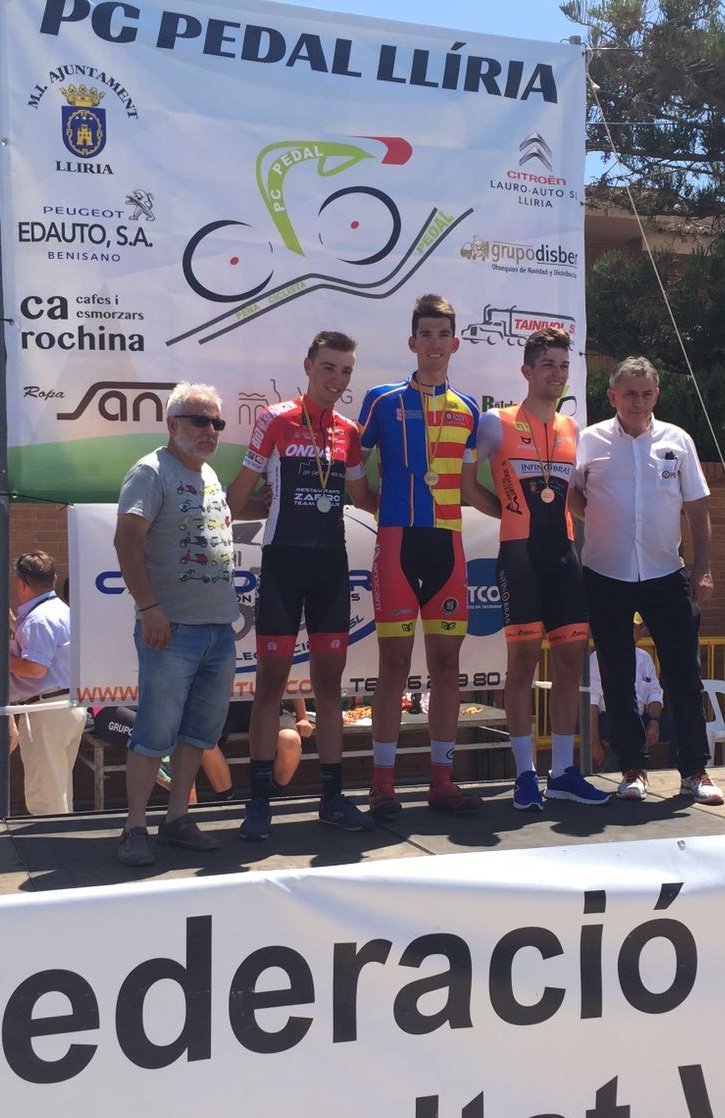 CCLaPalmaCT's tweet photo. Enorme triunfo en #Lliria en el #CampCVCRI de @j_sanchezfelipe!! Los 17 km de CRI han destapado su potencial!! Bravísimo nuestro biker!! 🚀😜 https://t.co/Pul4LdQ592