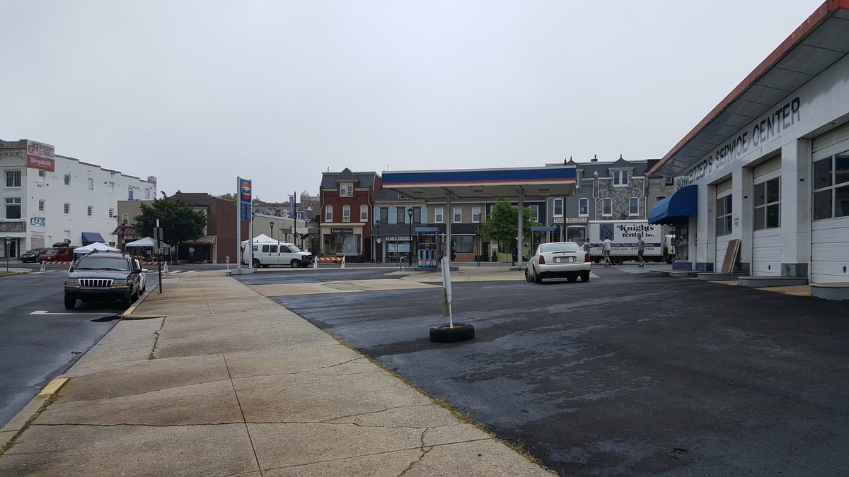 algorithmicist's tweet image. It&apos;s not much now, but in an hour or two it&apos;s gonna be jumpin...I hope #raingods #artontheave