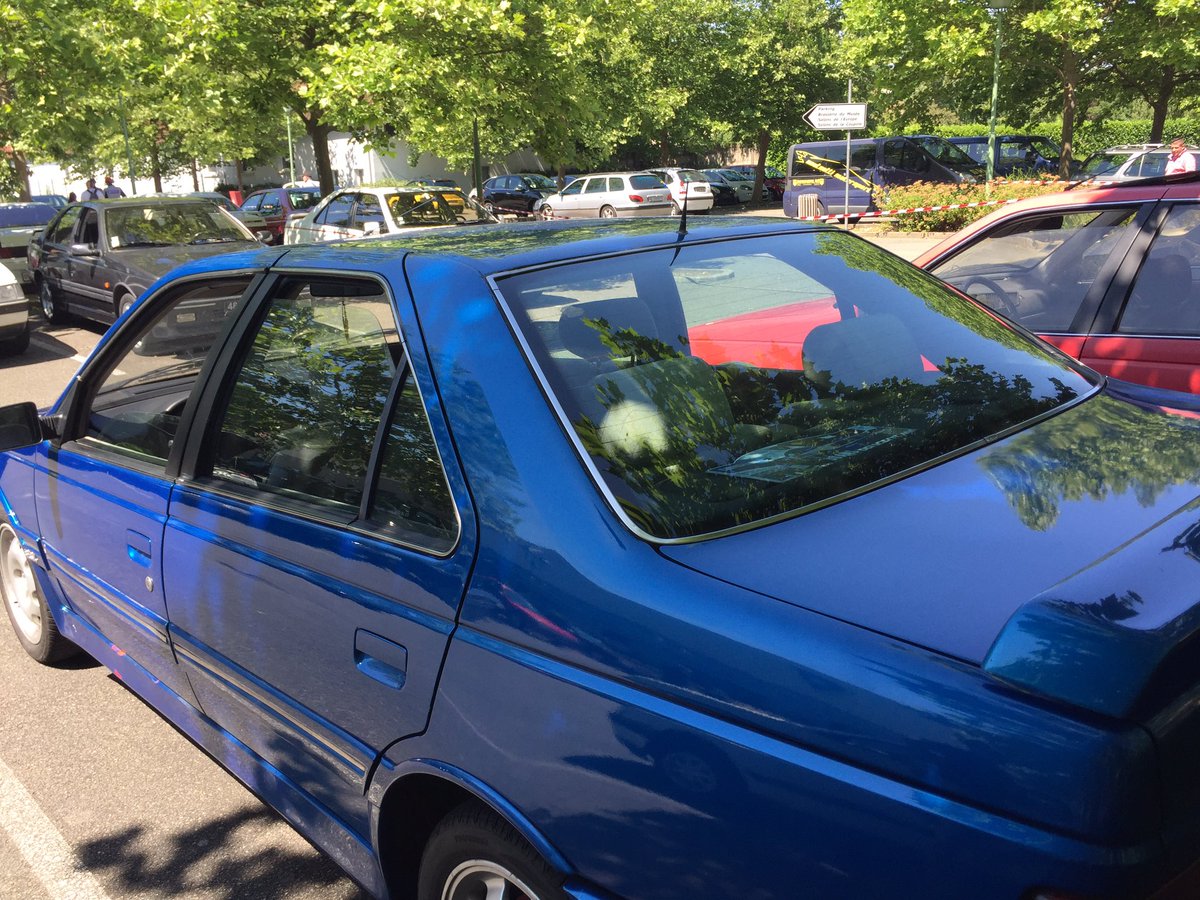 La 405 est à l'honneur au Musée de l'Aventure Peugeot. @PeugeotMuseum