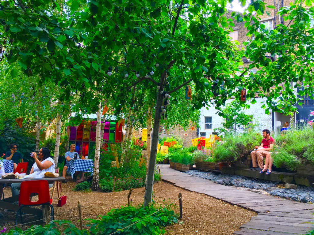 Williams2Rose's tweet photo. First stop @OpenSquares is @EasternCurve garden - always a pleasure! https://t.co/h5xxtMbGxU