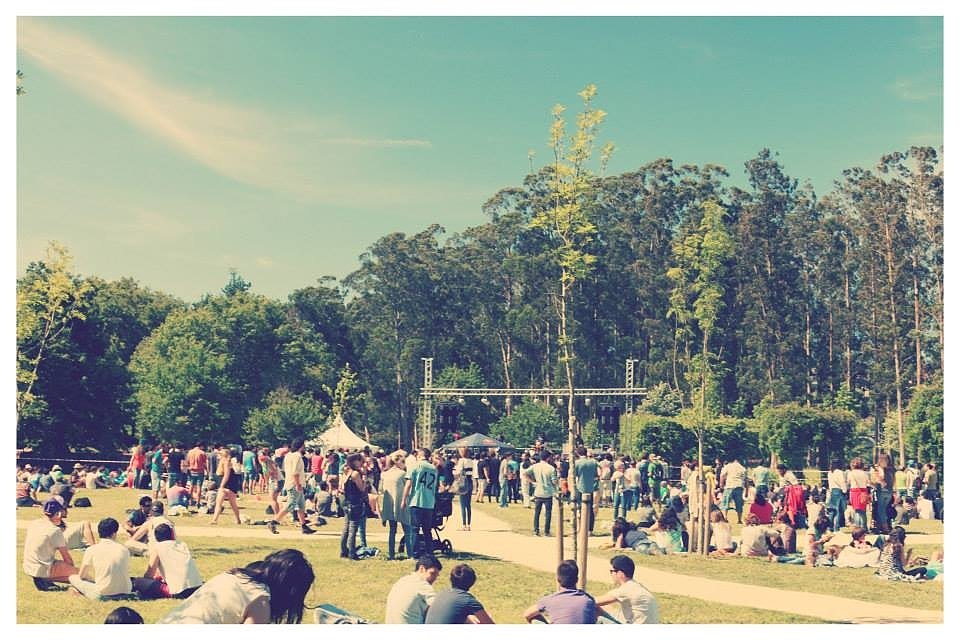 surfingthelerez's tweet photo. Seguimos recordándovos que a baixada en colchonetas polo río NON É OFICIAL, recomendamos non participar debido á falta de seguridade. https://t.co/y6NXGnqOhC