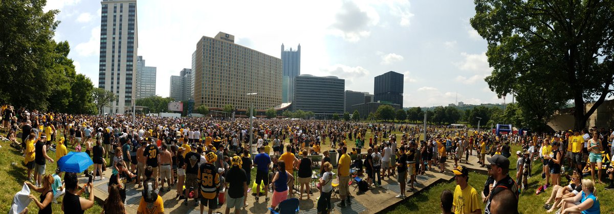 RonHainsey's tweet photo. Great time to be from Pittsburgh 🐧 https://t.co/aUBxa3phmo