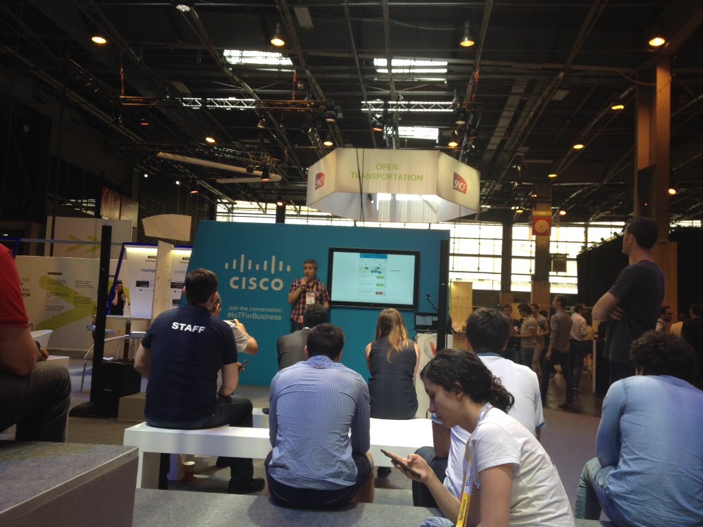 lisdanay_lugo's tweet photo. #laburo pitch at #Cisco #VivaTechnology2017 #copsonic #IoTForBusiness https://t.co/Vb8HvOC86Q