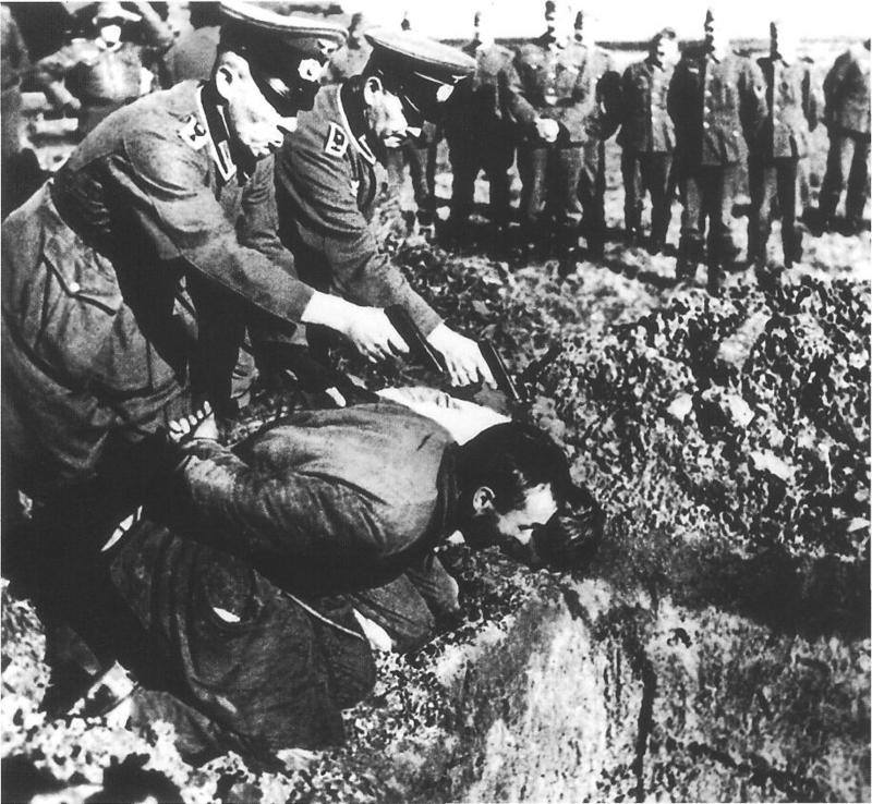 書肆ゲンシシャ 幻視者の集い No Twitter 赤軍パルチザン を処刑するナチス ドイツの兵士たち ベラルーシは第二次世界大戦が始まる前の4分の1の人口を失い 600以上の村で村民全員が虐殺されました 歯向かう パルチザン兵士は躊躇うことなく処刑されました 書肆