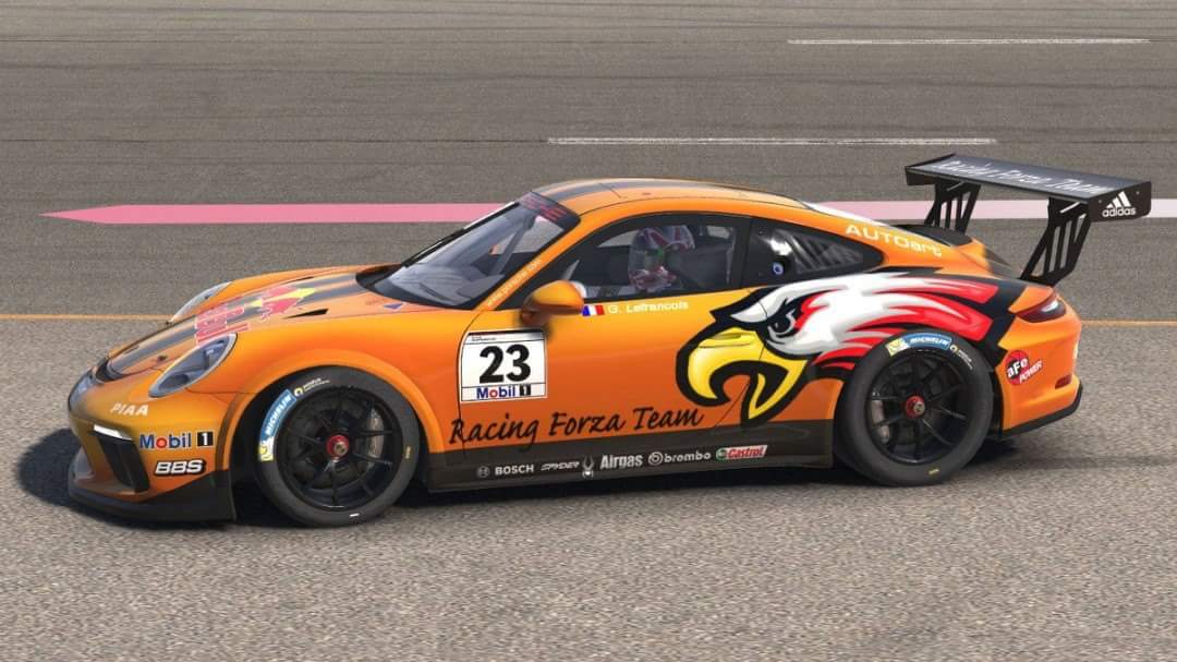 TeamRFT's tweet photo. Direction le @vln_de sur #Iracing. Départ prévu à 16h. Bonne chance à nos pilotes. #Simracing https://t.co/2ORynJa0G6