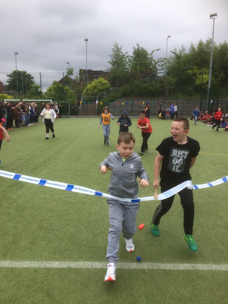 DrumparkP6's tweet photo. Sports day fun!!!@drumparkprimary https://t.co/cnxp7KOG2j