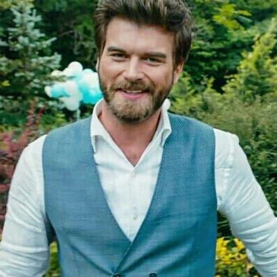 GesurGuzel's tweet photo. @tccandler @tccandler I nominate @kivanctatlitug  For #100MostHandsomeFacesof2017 #TCcandler2017 #KıvançTatlıtuğ https://t.co/HKs8bvgmQl