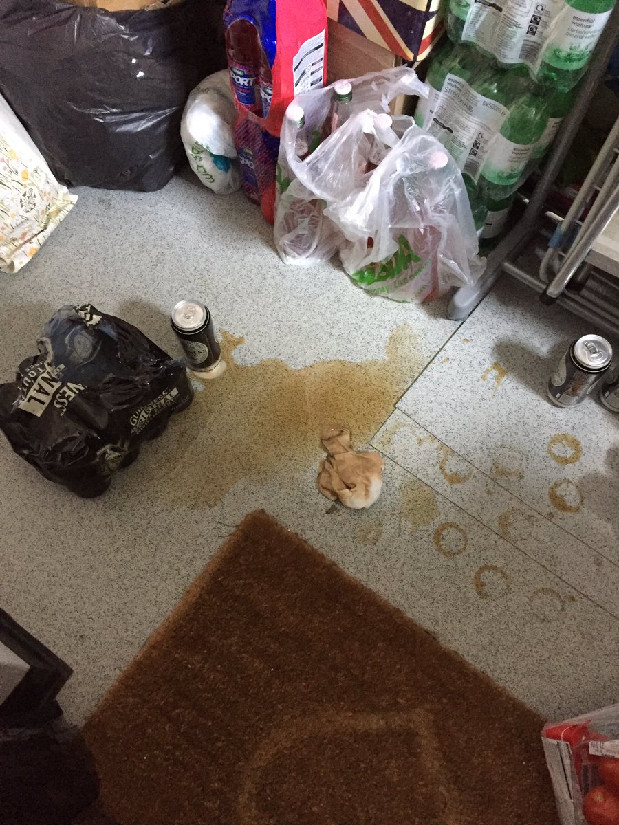 jackiwebster28's tweet photo. @AsdaServiceTeam great delivery service this afternoon Asda. Paying for bags week after week not getting them shopping thrown to the floor! https://t.co/fGujLnOqKy