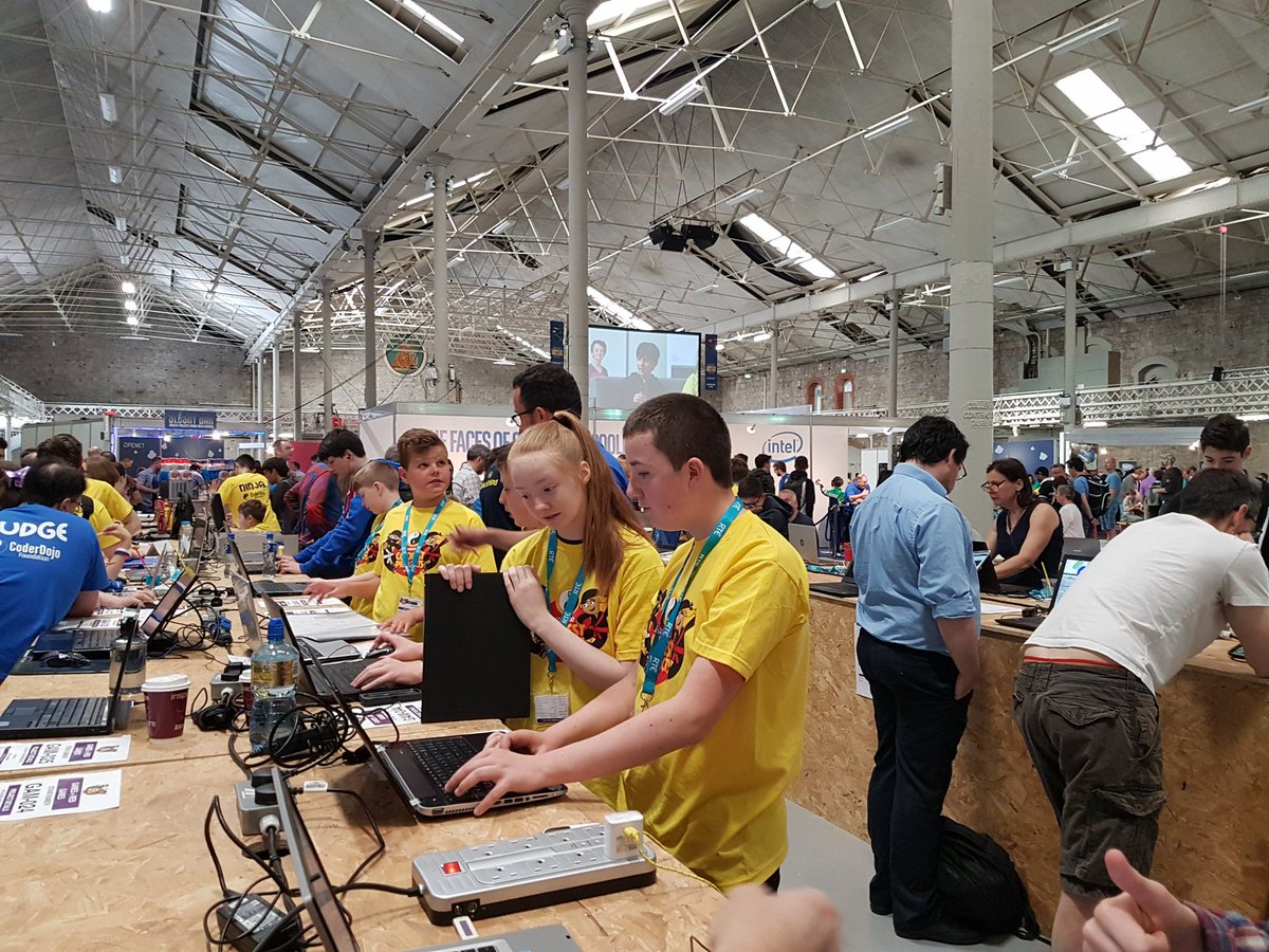 Skibbereen and Bandon teams at the 2017 #CoolestProjects  expo