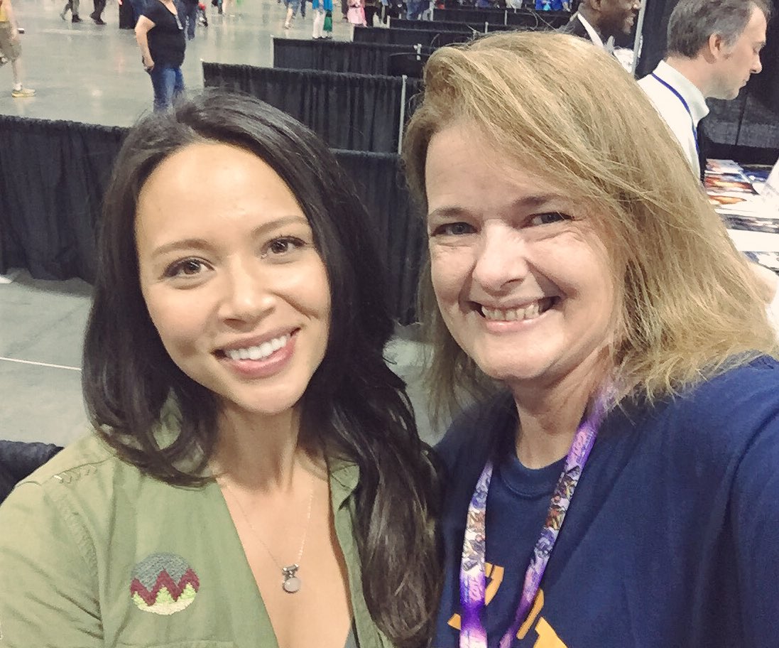 netcrazycp's tweet image. Finally met the wonderfully amazing @Mel13Oneil OMG she is just so awesome!! #2boss 👊🏻