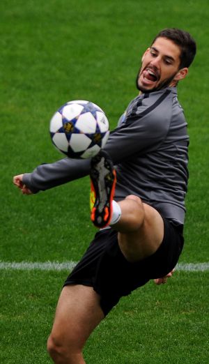 AfreDiaz's tweet photo. Coomo me gustaa cuando Isco abre esas piernotas... https://t.co/2VeN3aw22i