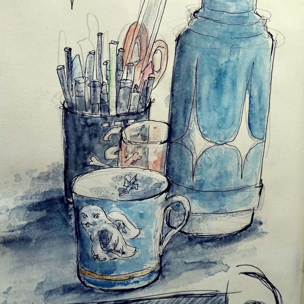 v0idea's tweet photo. Some Still Life Sketching ...
.
.
.
.
-------------------------------------------------.
#hedwig #cup #harrypotter… https://t.co/oL63z0dR2n https://t.co/X8AQEhaxZJ