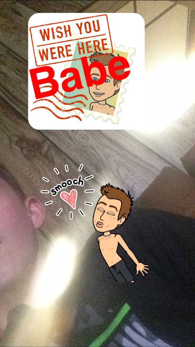 CourtneyMatthee's tweet photo. When your 11 year old brother hits on your friend https://t.co/UF28g0Yffx