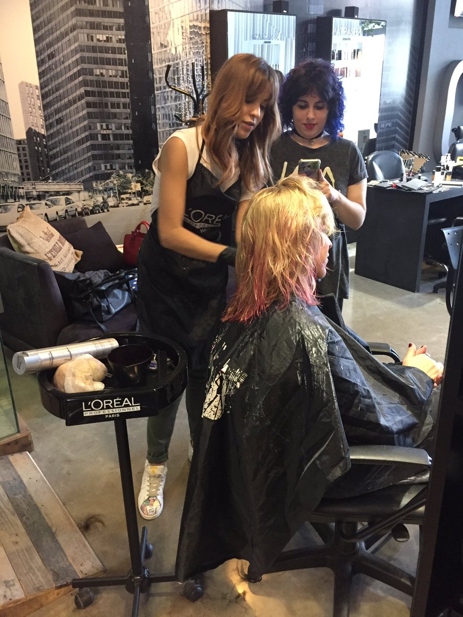 chpeluquerias's tweet photo. Viviendo los cambios #CharmeTePropone https://t.co/2t96vgbWq5