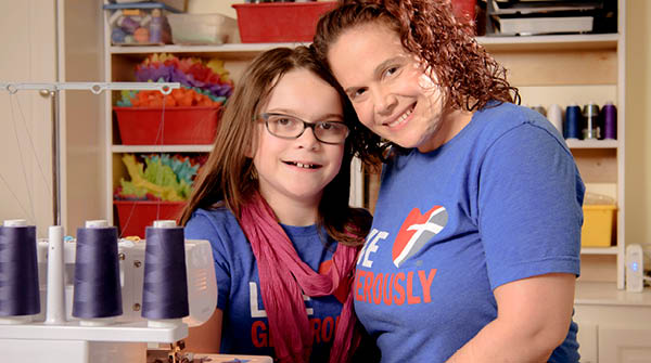 ScottMFROST_TF's tweet photo. How one fourth-grader used a #ThriventActionTeam &amp; her ability to make scarves to support @RelayForLife https://t.co/8IJxQNpnKi https://t.co/Pkm6nE0x8A