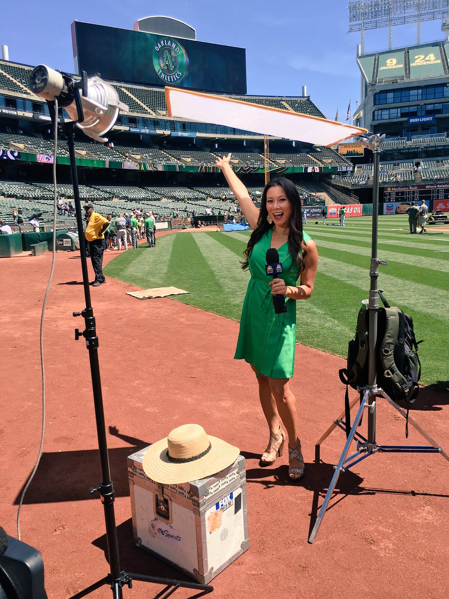 sunnyangela's tweet photo. Welcome to the office! Thx to π: @bananarepublic π : @dvf styled by: @bffbybetina #athecoliseum #itsbanana #ootd #athletics https://t.co/8RJKFZyi1Q