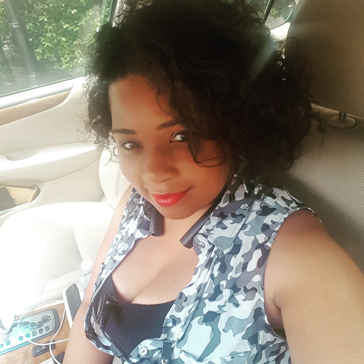gidget3579's tweet photo. In car w/ air on facing the sUn, Effect r #Evident. The S-O-N lives N me & His AFFECT is #Evident.
#GetItGod #GTAH2M https://t.co/1LxVNJlJ9S