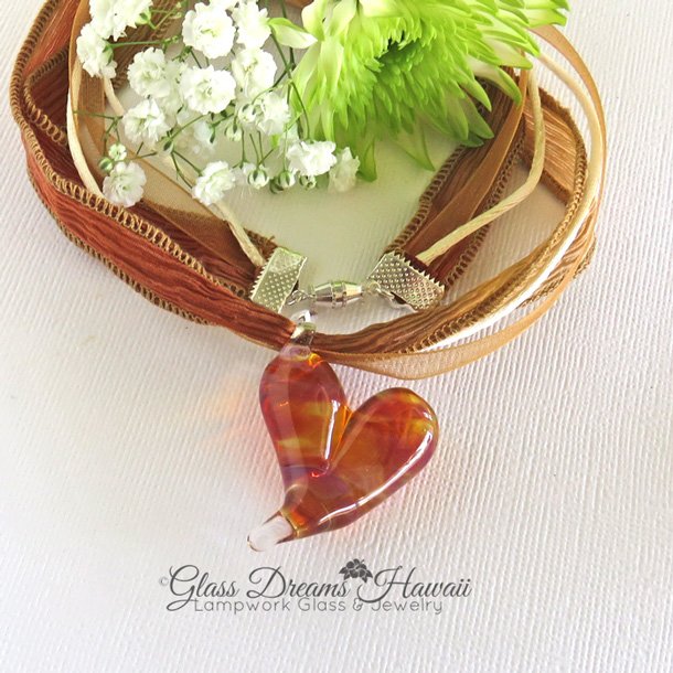 GlassHawaii's tweet photo. https://t.co/YcfND2GVf1 #handmade #lampworkglass #giftideas #etsyshp #epiconetsy https://t.co/2plRVgZXFH