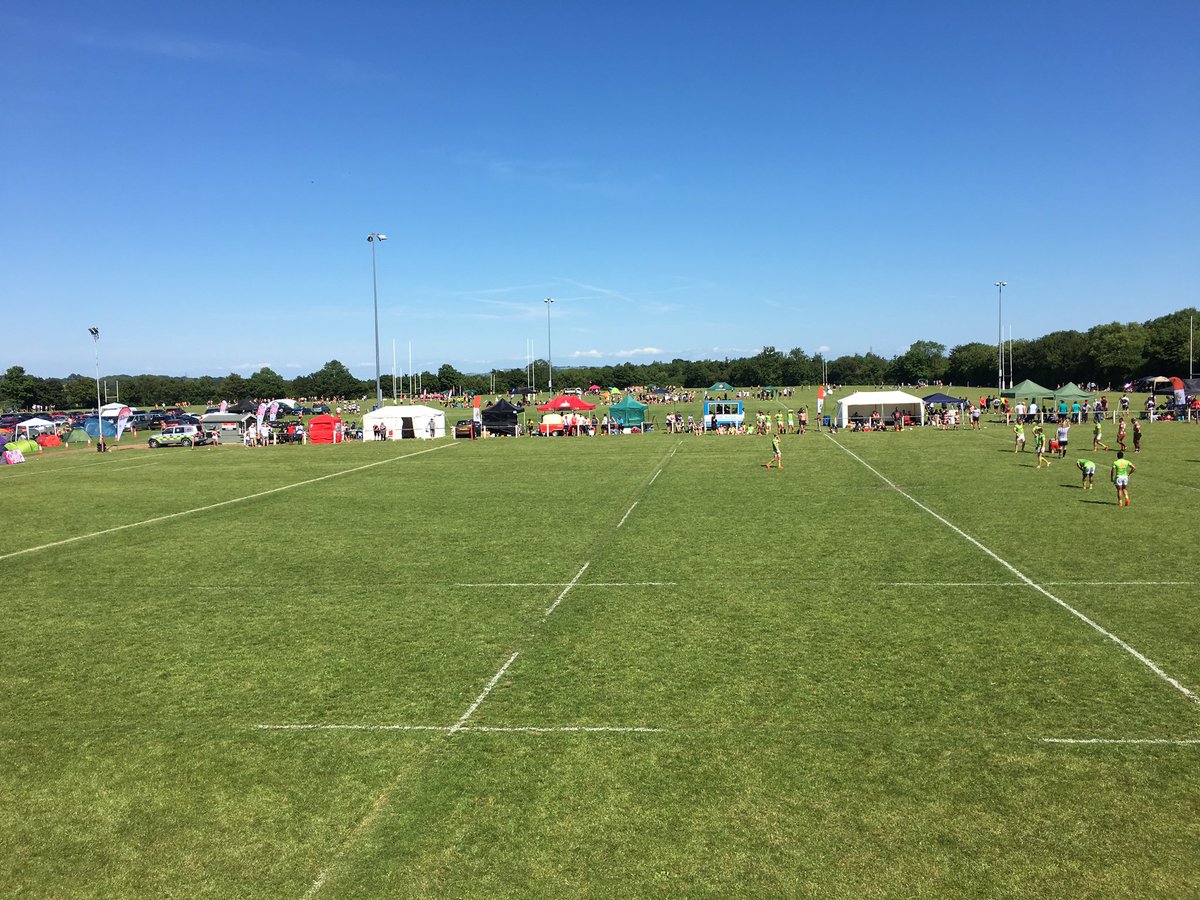 KrisG1976's tweet photo. Great day  @FromeRFC7s! Just caught red arrows at queens birthday!! Awesome!! Now Eng v Arg!! #greatday #cmonEng https://t.co/KeeS4hFOMx