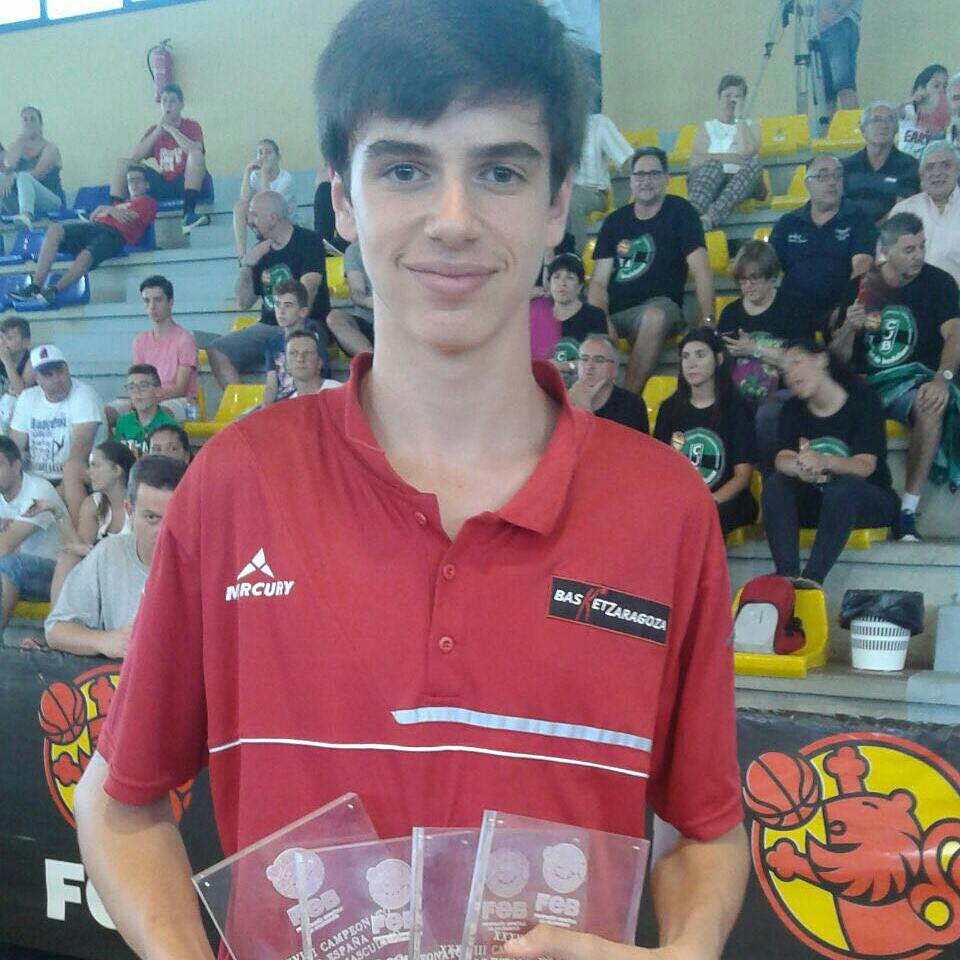 Cantera_Basket's tweet photo. #FEBInfantilM CUADRO DE HONOR

MVP: Á. MARTÍNEZ
Anotador: Á. MARTÍNEZ
Reboteador: Á. MARTÍNEZ
Pasador: Á. MARTÍNEZ
MVP Final: K. KOSTADINOV https://t.co/Sx9kiifnHs