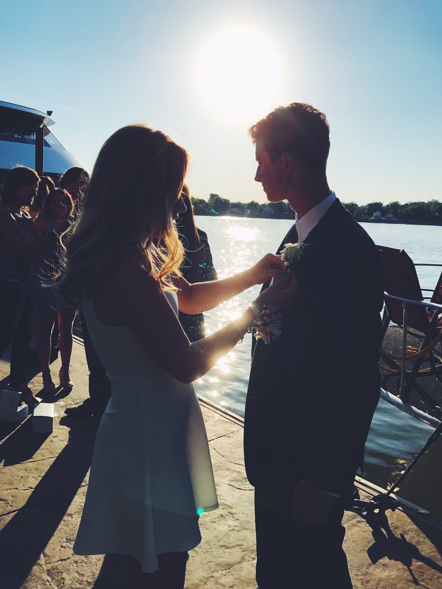 kelseycorso's tweet photo. happy #dirthday to an A1 prom date and a fellow shlooper, hope adulthood treats ya well๐๐@DouglasStough https://t.co/nXSaSsx9RY