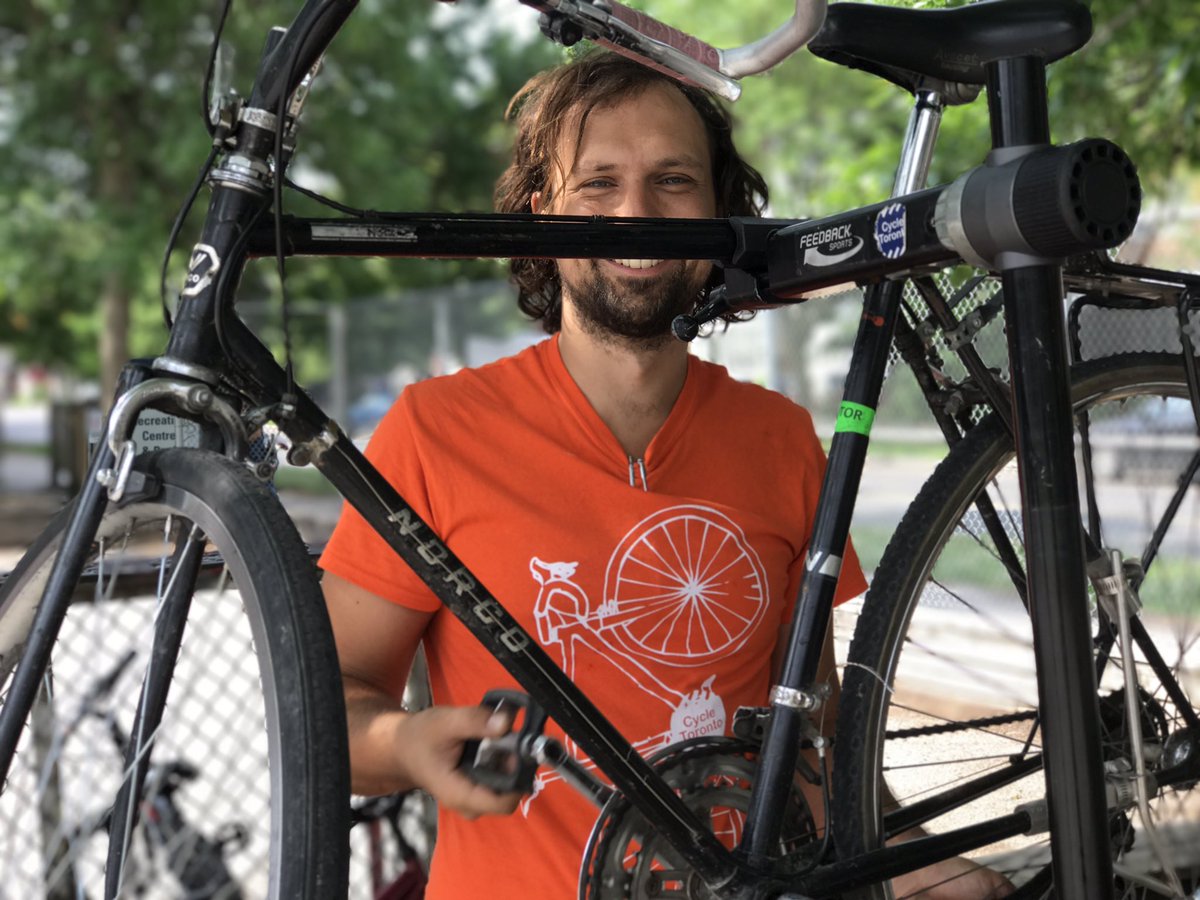 msaitua's tweet photo. Thanks @CycleToronto &amp; @bikepirates for coming out. Come get your bike checked. @ParkdalePs Go #Parkdale https://t.co/W1p3KioFDg