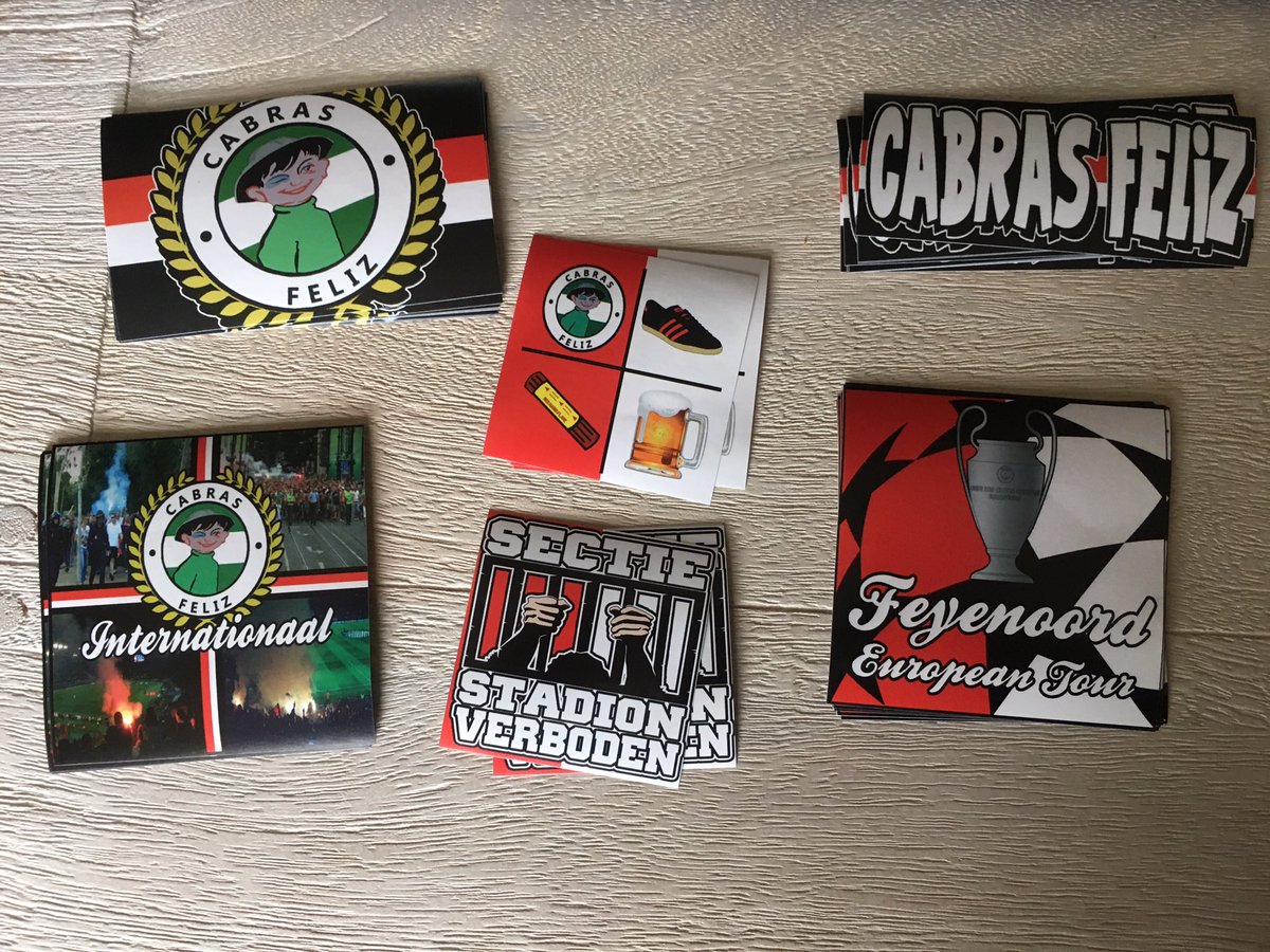 FilipHoeks's tweet photo. Recieved this awesome set today! I really like it #stickers #ultrastickers #Feyenoord #trade https://t.co/aaLvHivKBp