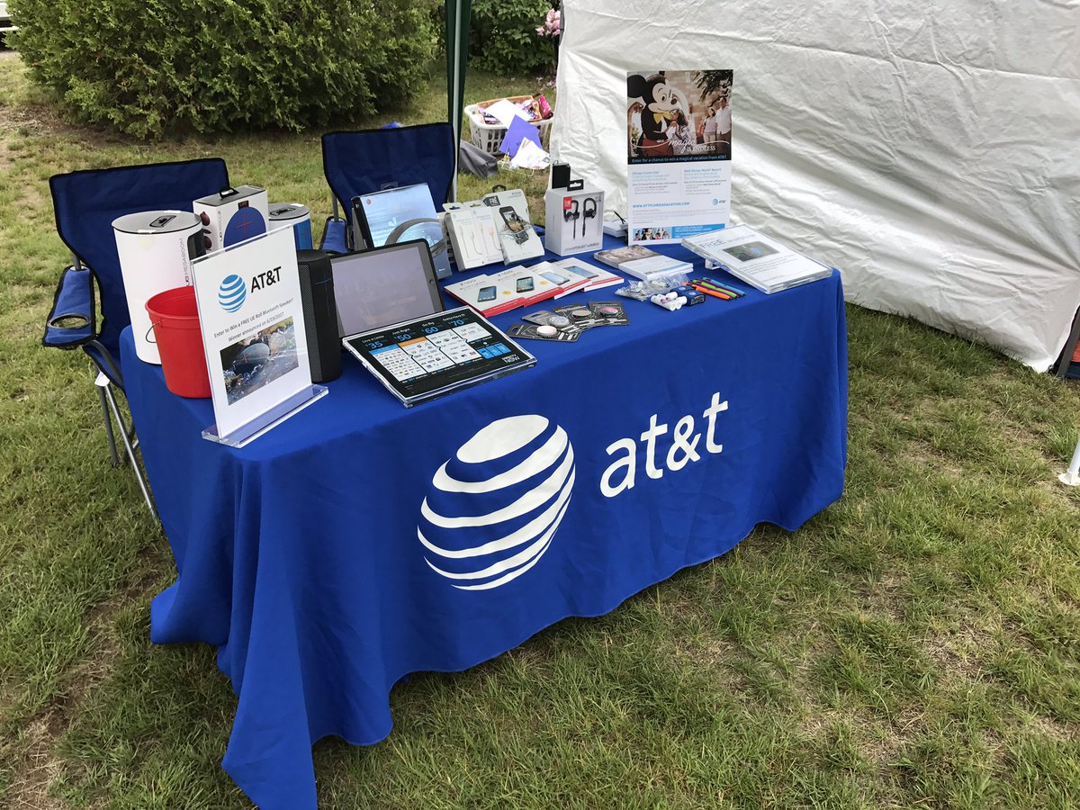 Set up and ready to demo #DTVNow and more at #bluesfest #OurNE #winlocal <a href="/Phil__Oliveira/">Phil Oliveira</a> <a href="/CarolWalsh01/">Carol Walsh</a>