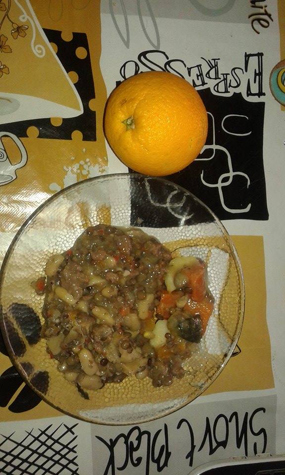 sameliz_'s tweet photo. #riycc #G5 R9 Alto guisoo!! jajaj y frutita! muuchas verduras porotos lentejas y carne!! https://t.co/QEK4Vtr1ZV