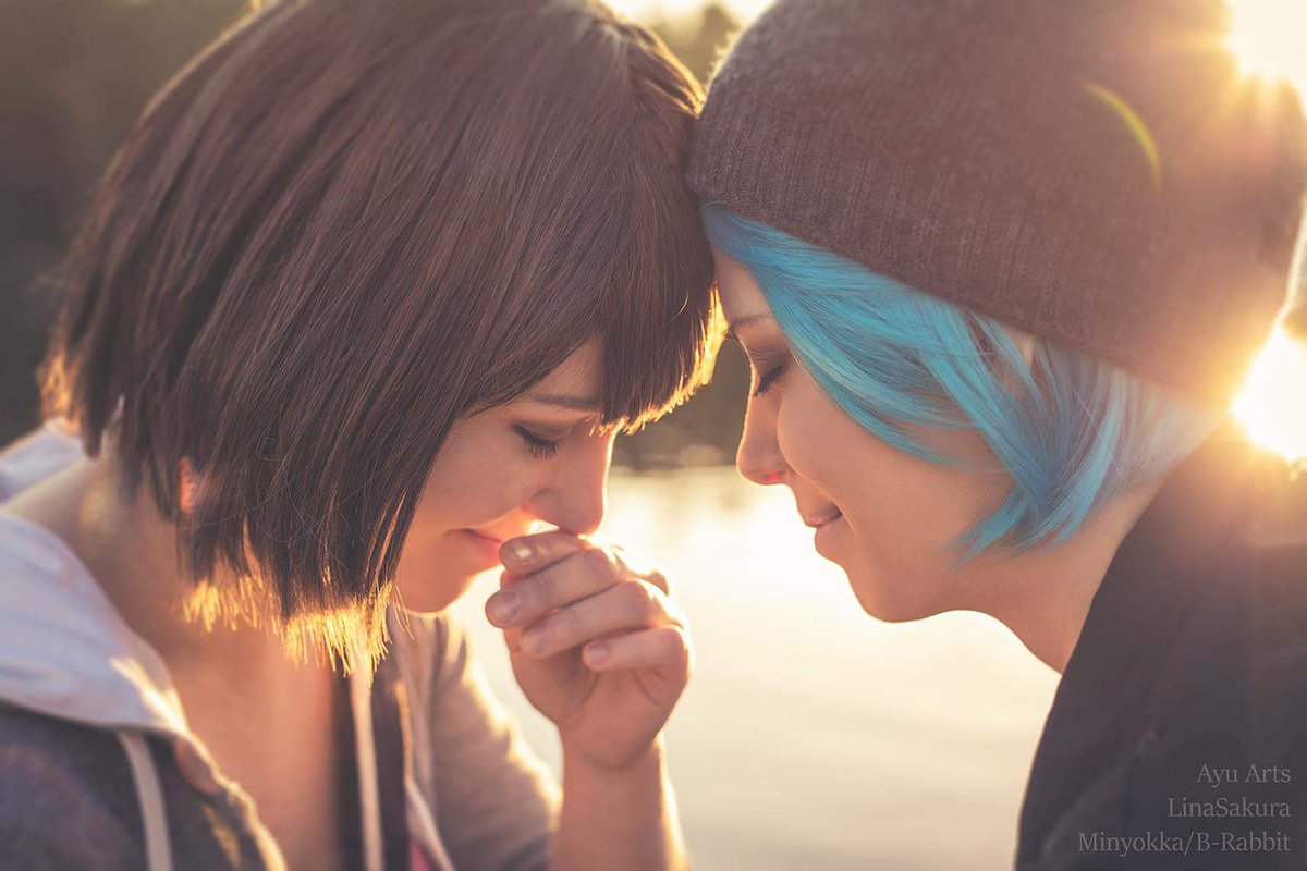 DrunkLiS's tweet image. 'Cause I don't know many LiS cosplayers, here's the last few to follow and support.

@Toriiko_o @FlamingGay
@linasakura610 @KrwistaHabanero