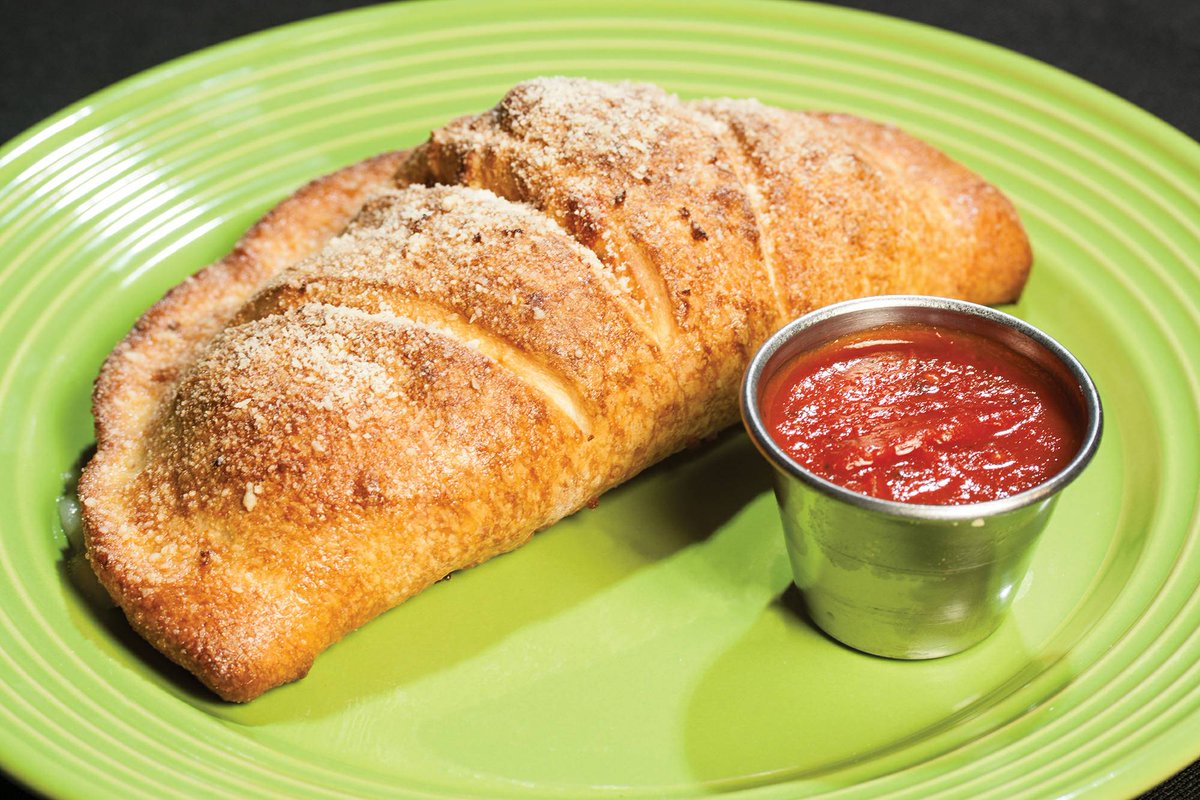 Mios_Pizza's tweet photo. Calzones CAN be pulled apart to share, but this one is just for you.
#MiosPizza #HandsOffMyFood #CheeseCalzone https://t.co/DsdDmxZo2C