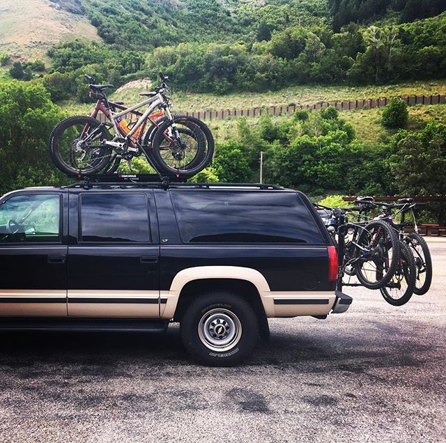 irishscott's tweet photo. The bike are getting antsy.  #mustridesoon #moaborbust #onyourleft https://t.co/QFWQS1NOLN