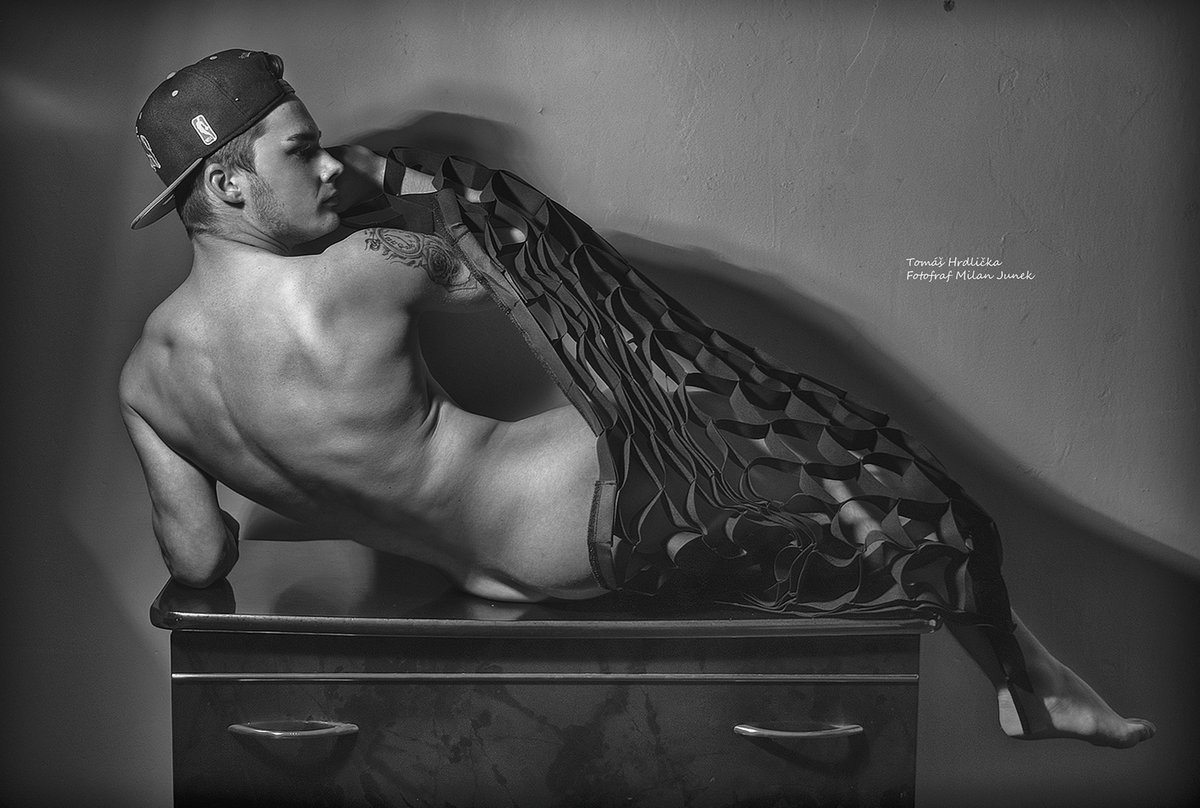 MilanJunek4's tweet photo. Czech male model: Tomáš Hrdlička
Photographer: @MilanJunek4 https://t.co/1agwMXYG4n