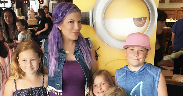 enews's tweet photo. Tori Spelling is sliding into summer with a new look that's giving us serious mermaid vibes: https://t.co/MBADRK5Ple https://t.co/zutU0cJBaT
