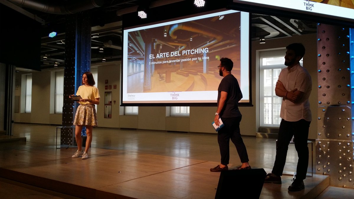 mario_lemes's tweet photo. Masterclass sobre #elevatorpitch, feedback y últimos retoques a las presentaciones, descansito y ¡acción! Buena suerte a todos #Hazqueocurra https://t.co/nL9ErPGDVr