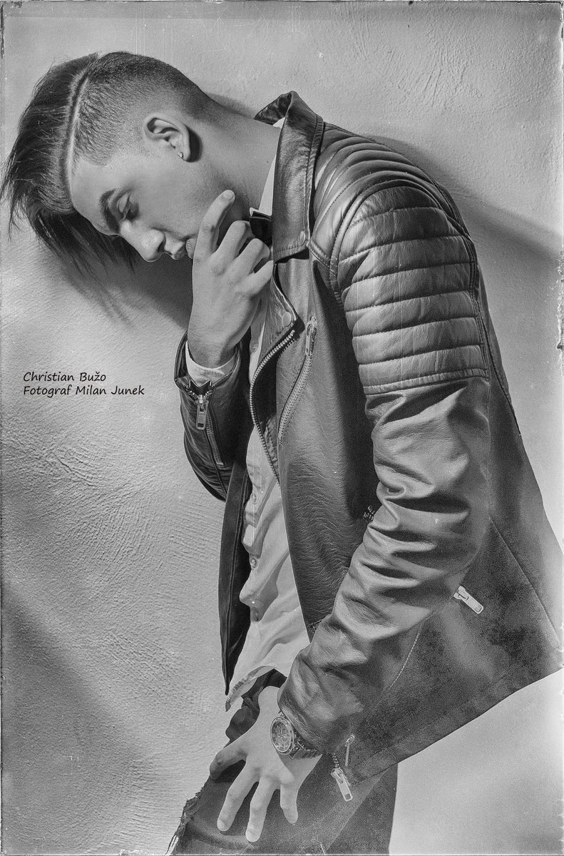 MilanJunek4's tweet photo. Czech male model: Christian
Photographer: @MilanJunek4 https://t.co/pbxNn3WLCu